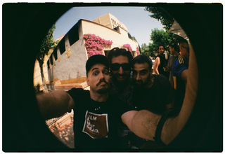 Analoxik fisheye selfie