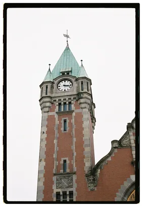 Frame 32