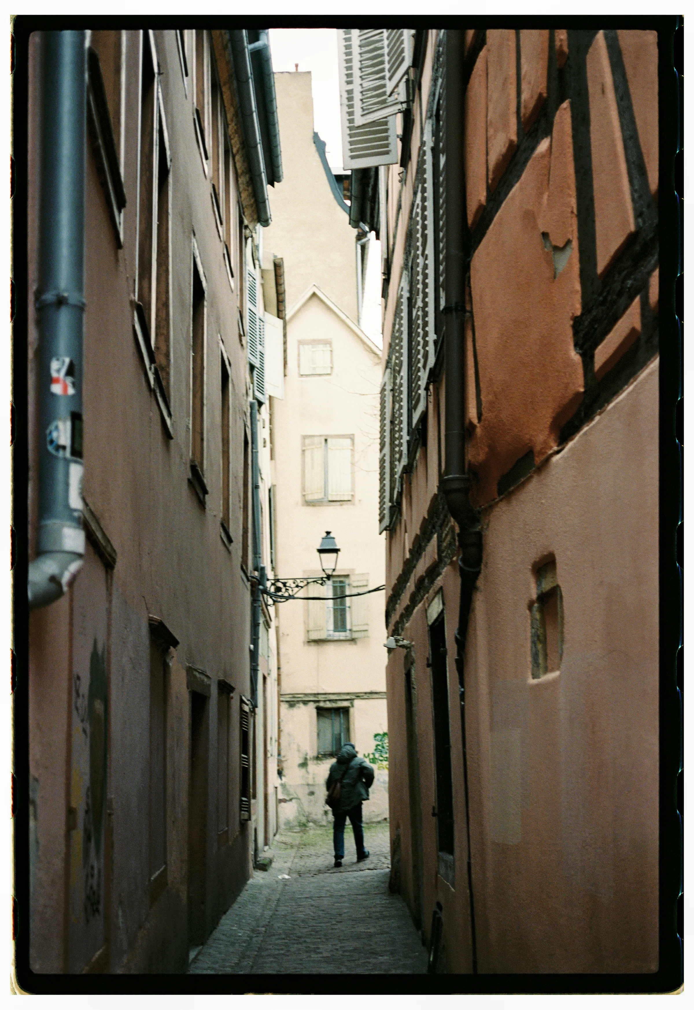 Roll Dump 35 — frame 3