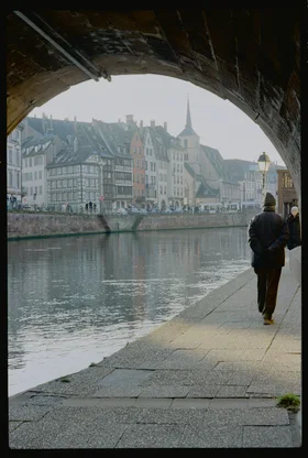 Frame 27